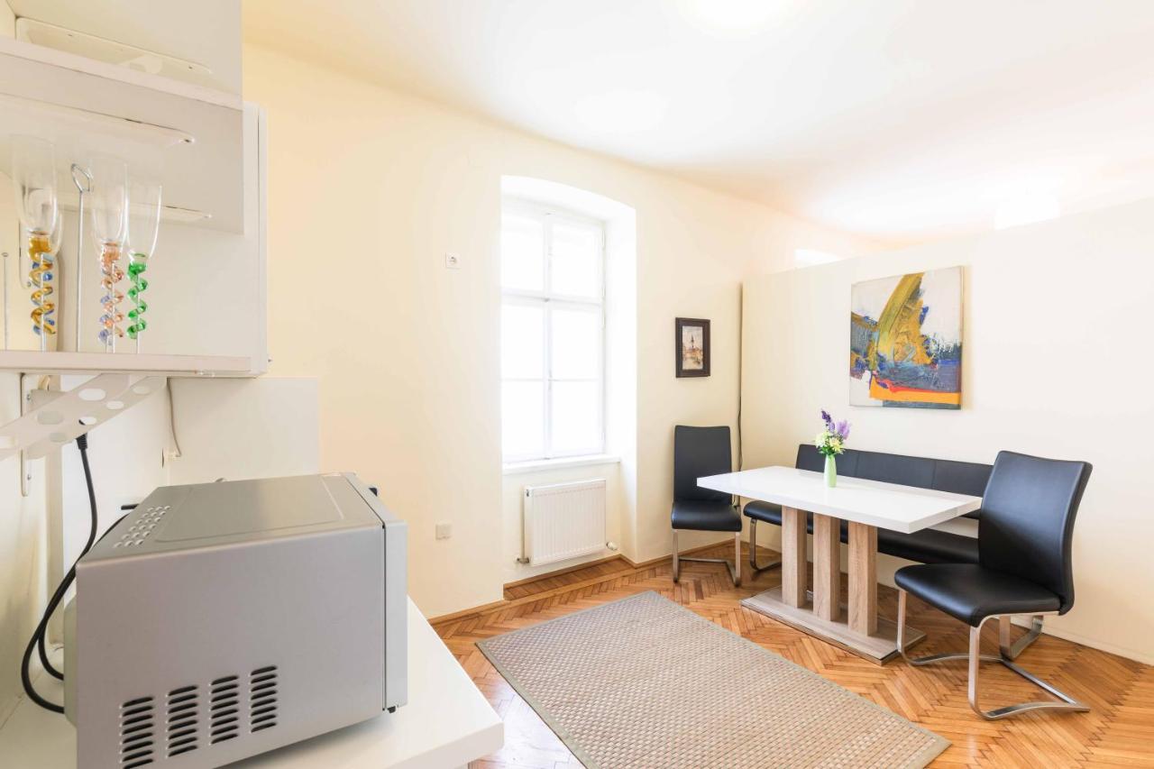 Ferienwohnung Klangturm Im Zentrum Ζανκτ Πέλτεν Εξωτερικό φωτογραφία
